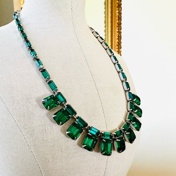Vintage Rare Green Crystal Necklace - Picture 11 of 17